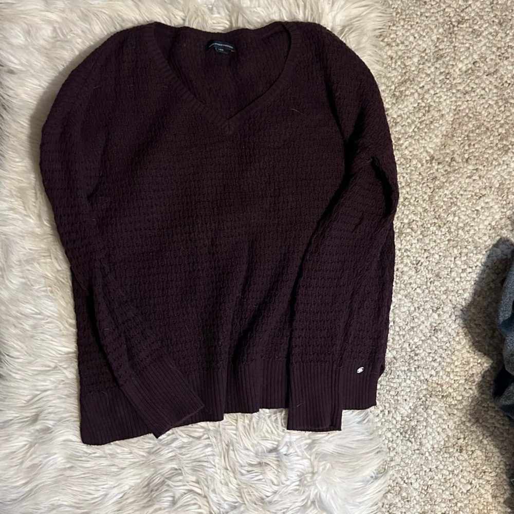 American Eagle Sweater